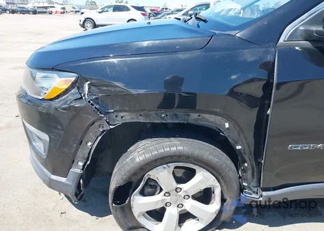 2018 Jeep Compass Latitude Fwd z USA, uszkodzony, nr VIN 3C4NJCBB8JT469425